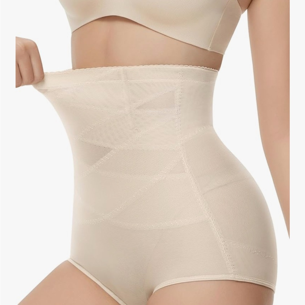 Elegant High-Waisted Shapewear in Cream